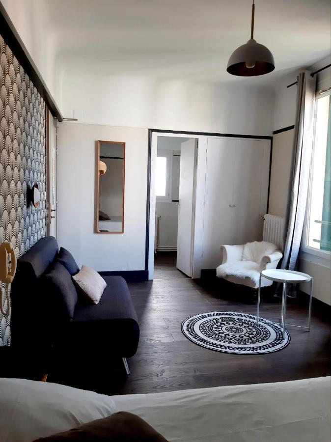 Saint Charles & Coliving Hotel